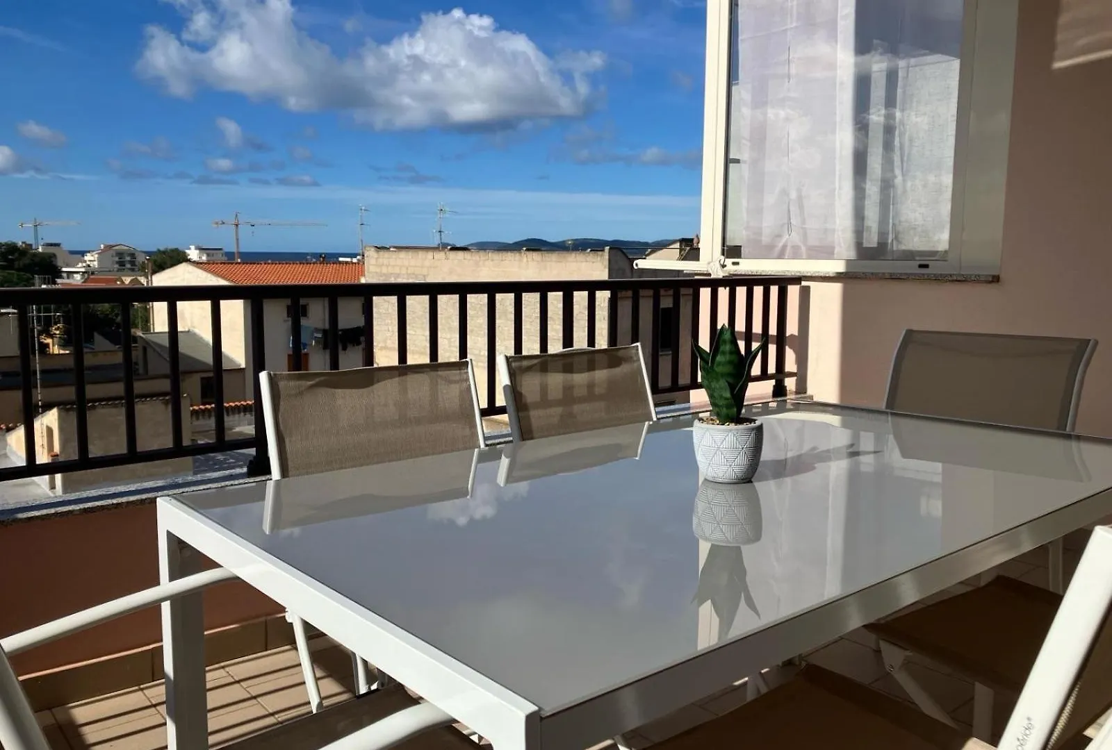Appartement Clhome Comfort A Pochi Passi Dal Mare Alghero Italië
